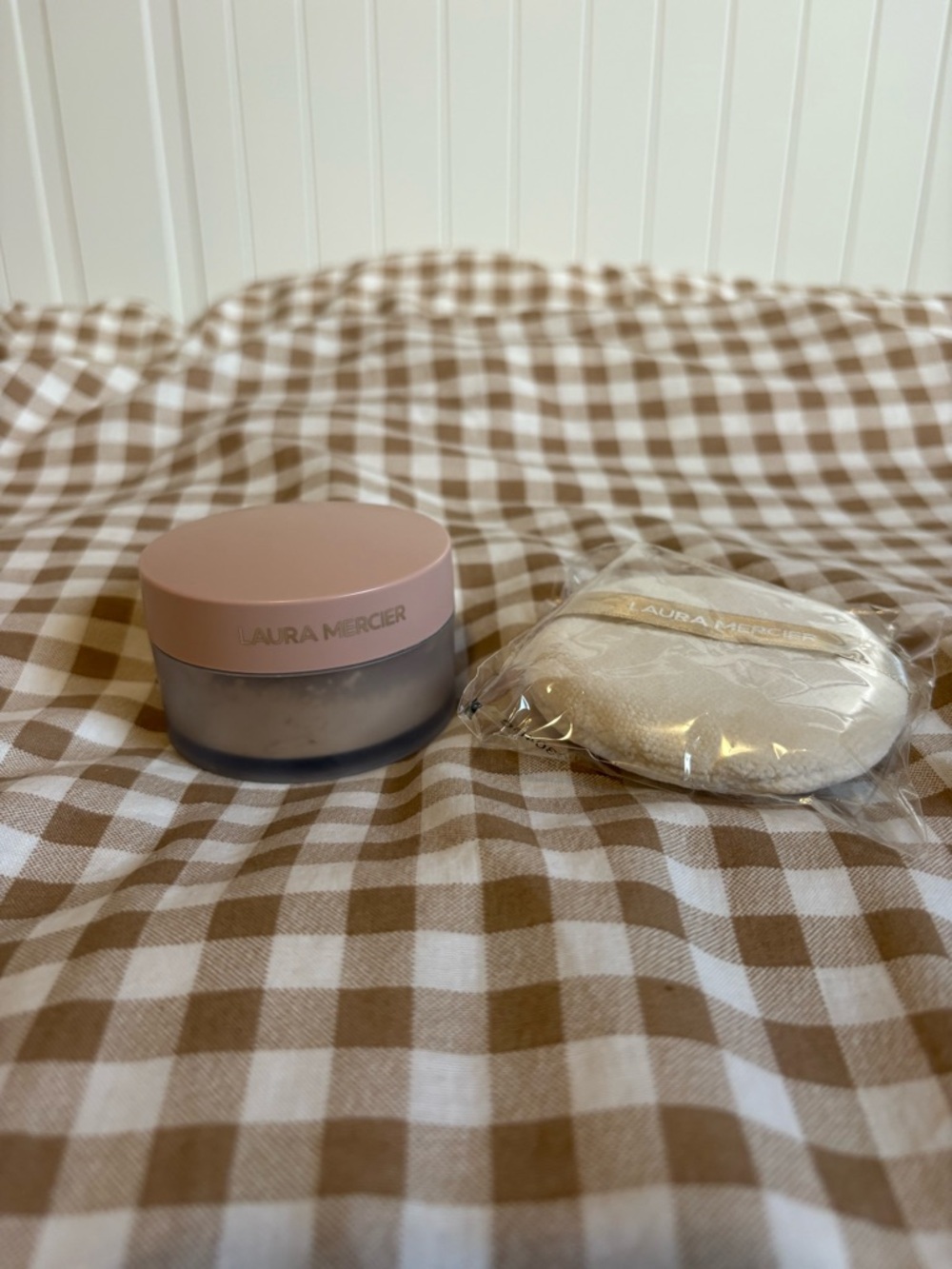 Laura Mercier Ultra-Blur Translucent Loose Setting Powder with Puff